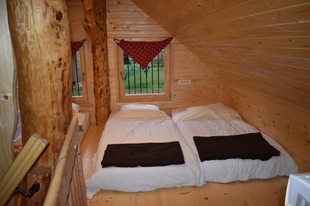 הוילה Tržič Glamping Organic Farm Slibar מראה חיצוני תמונה