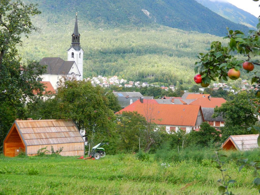 הוילה Tržič Glamping Organic Farm Slibar מראה חיצוני תמונה