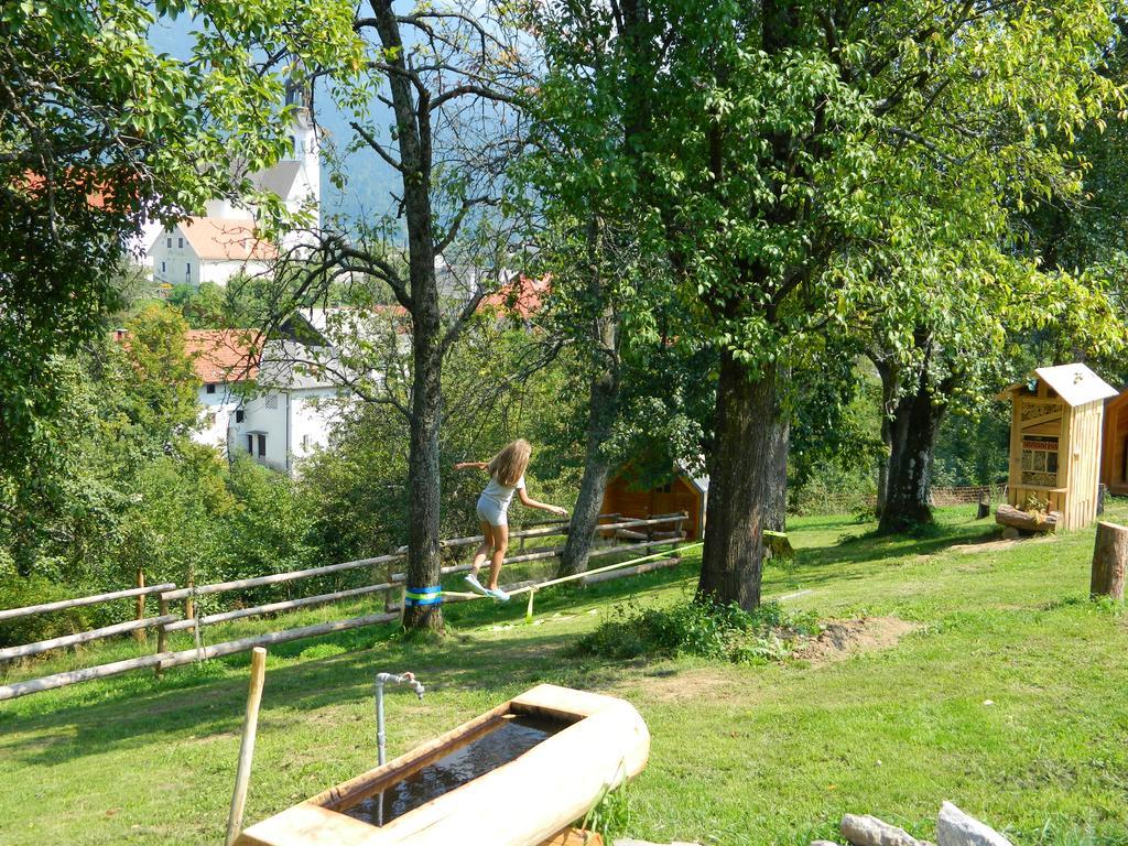 הוילה Tržič Glamping Organic Farm Slibar מראה חיצוני תמונה