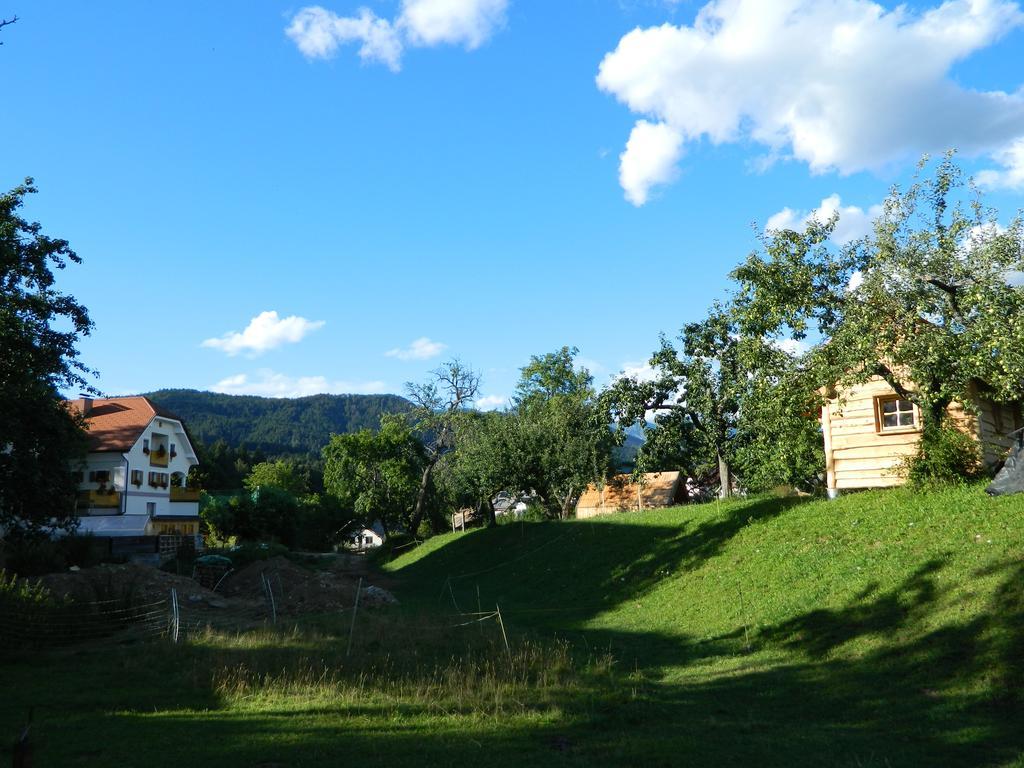 הוילה Tržič Glamping Organic Farm Slibar מראה חיצוני תמונה