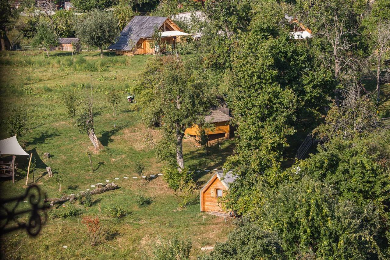 הוילה Tržič Glamping Organic Farm Slibar מראה חיצוני תמונה